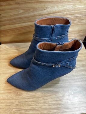 Rouge Women’s Denim Ankle Boots Studded Accent Sz 8 1/2